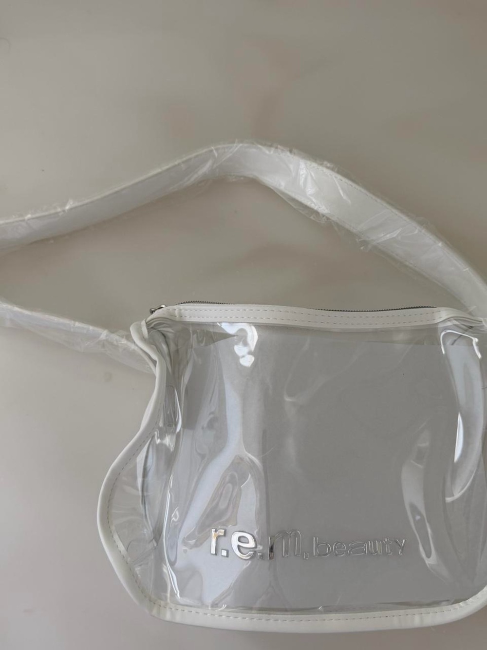 r.e.m. beauty Clear Shoulder Bag - Picture 2 of 4